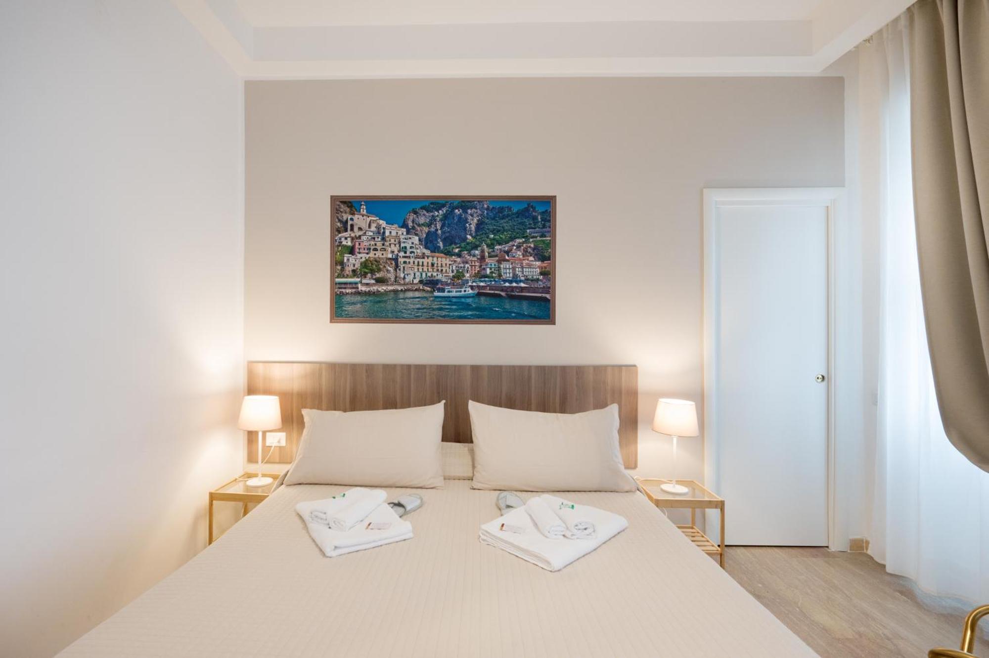 Panoramic Rooms Salerno Bagian luar foto