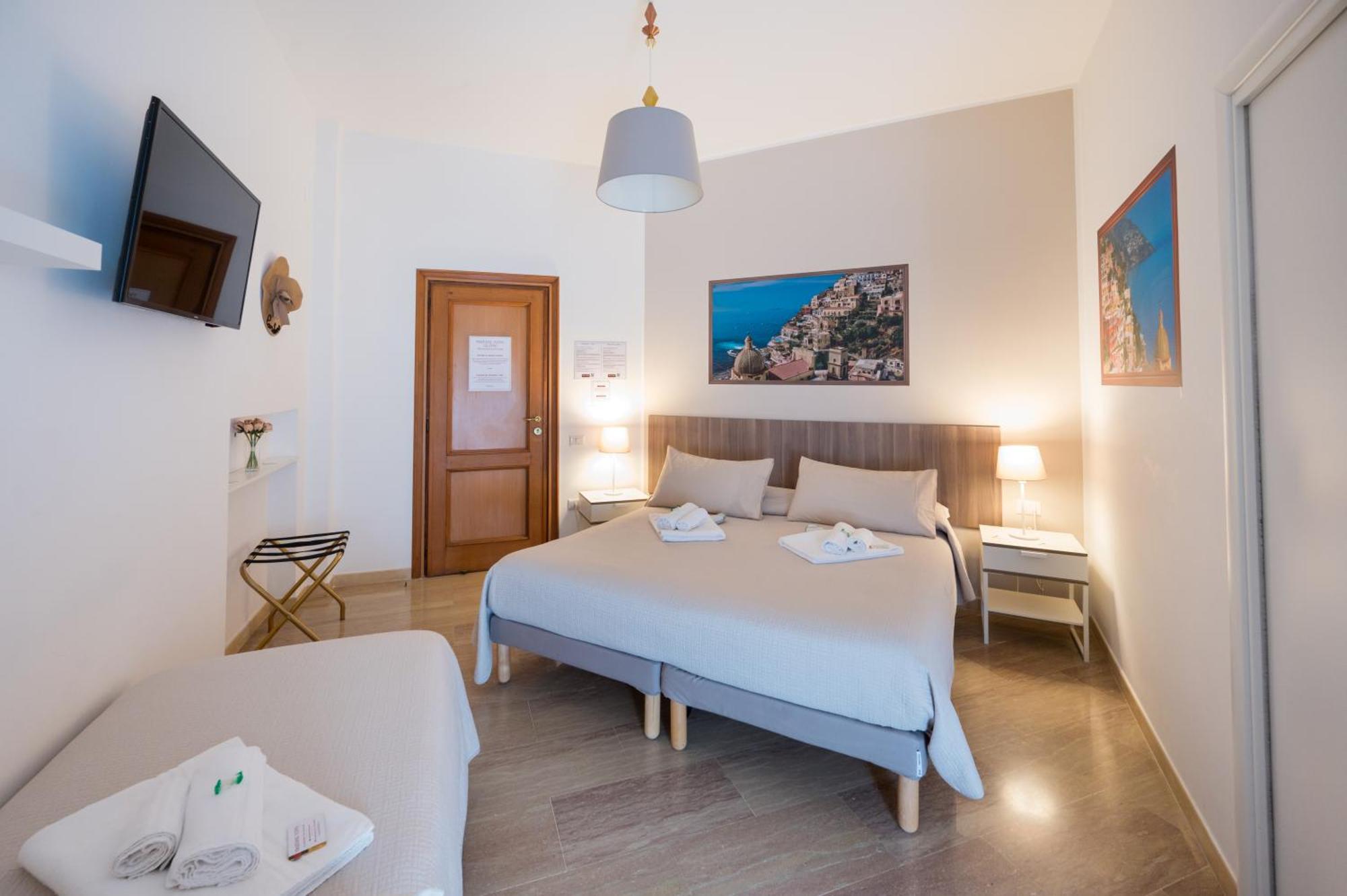 Panoramic Rooms Salerno Bagian luar foto